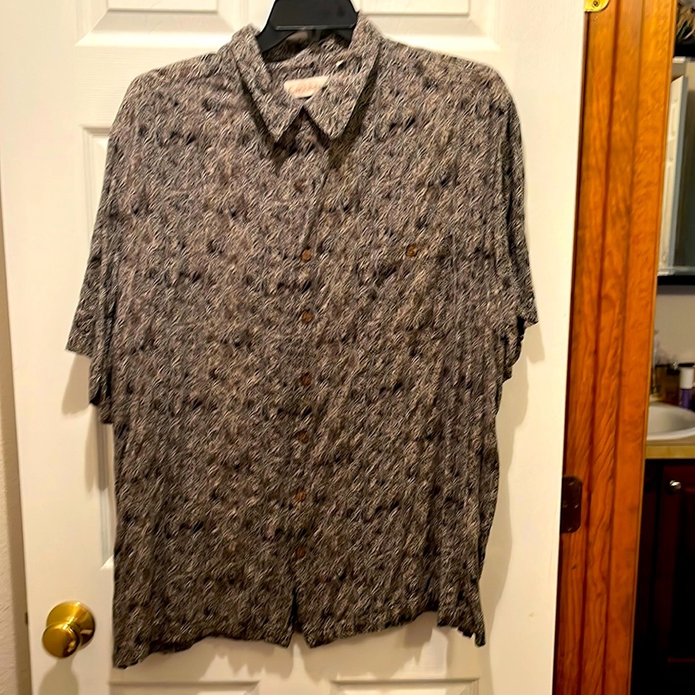 3XLT Men’s shirt.  Caribbean Roundtree Yorke.  Previous worn but in great shape.